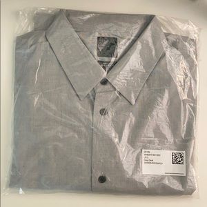 Men’s Muscle Fit Grey Easy Care Dress Shirt